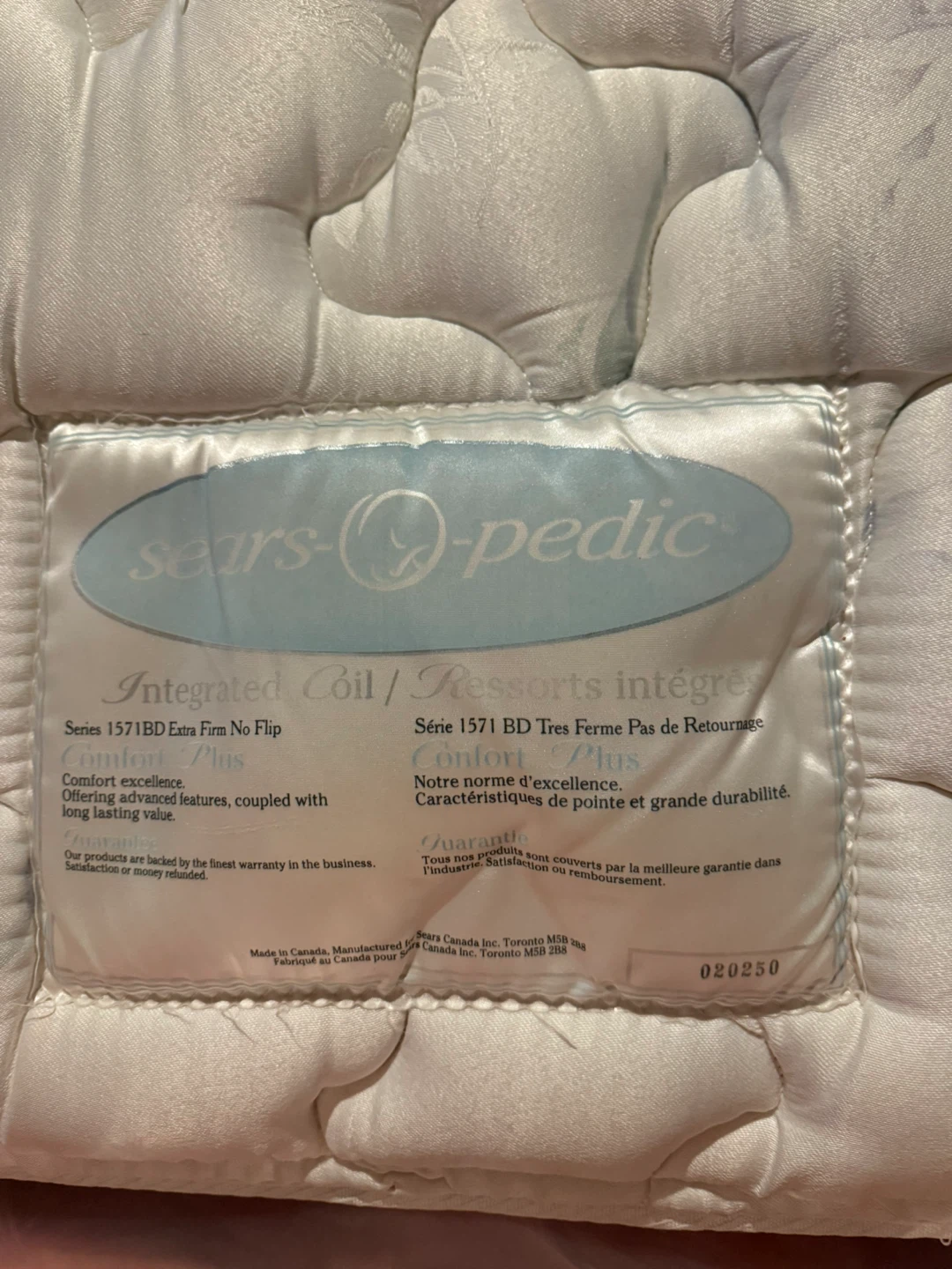 Brand new queen bed - photo 2