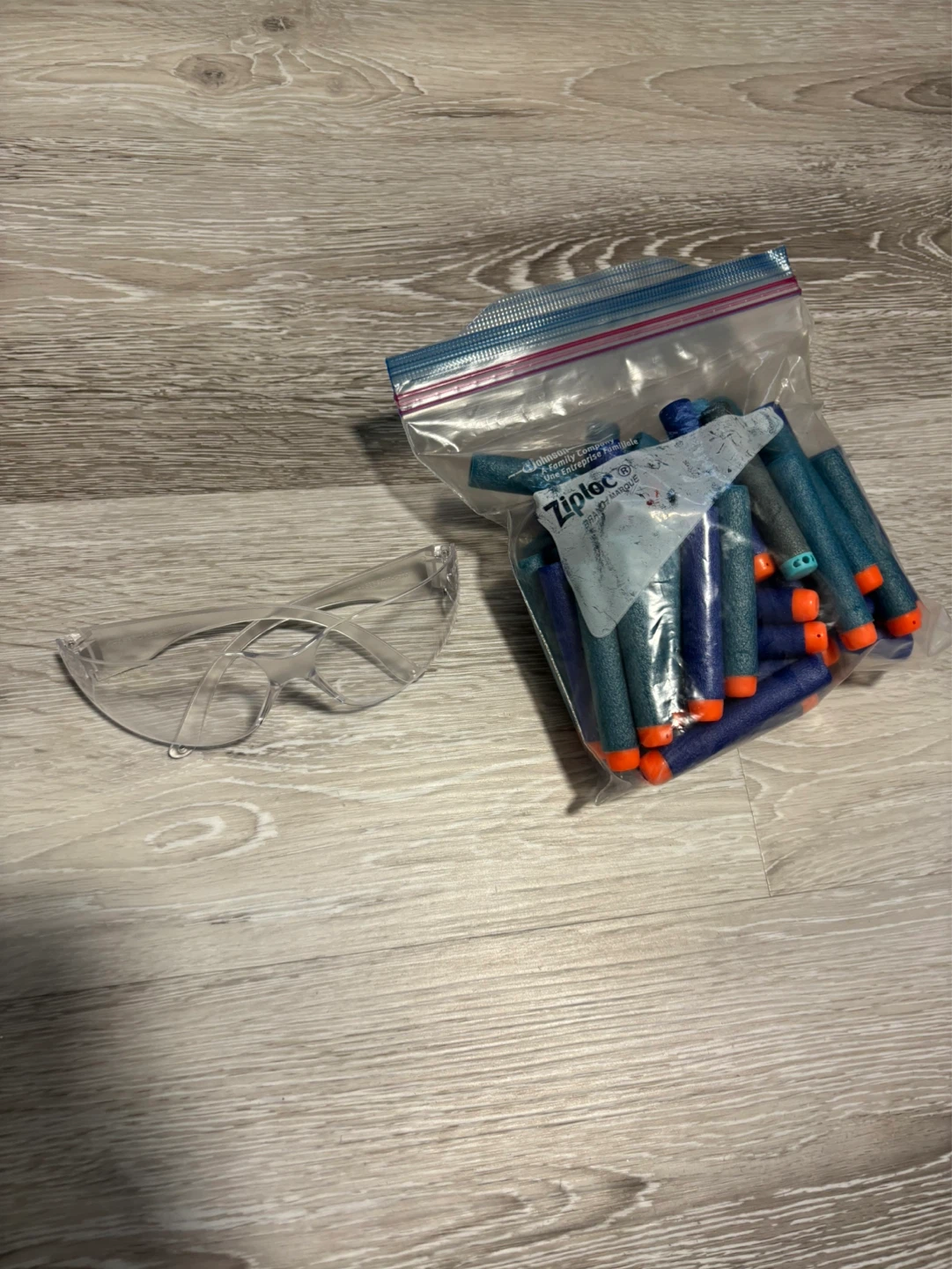 Nerf Hyper & Small Blaster Set with Darts and Goggles - photo 4