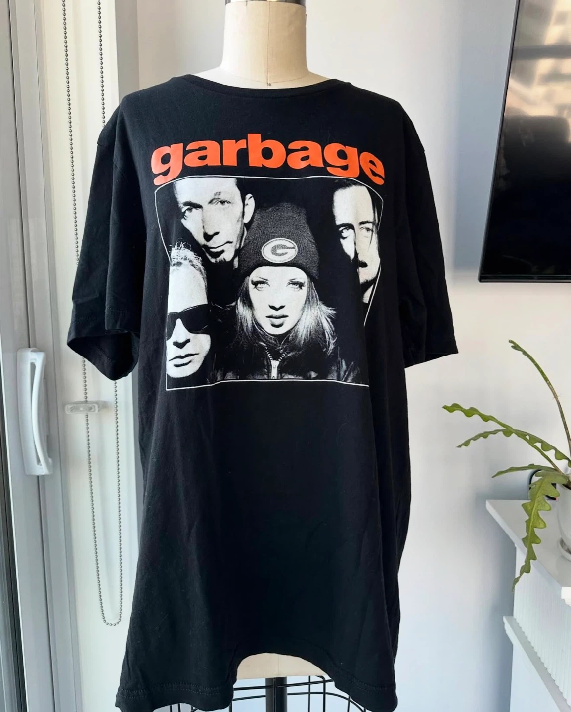 ⚽️Garbage band tshirt size XL