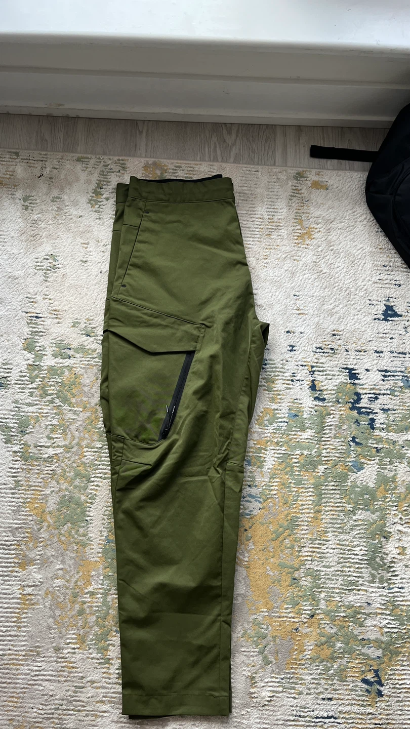 Nike Cargo Pants - Olive Green - photo 2