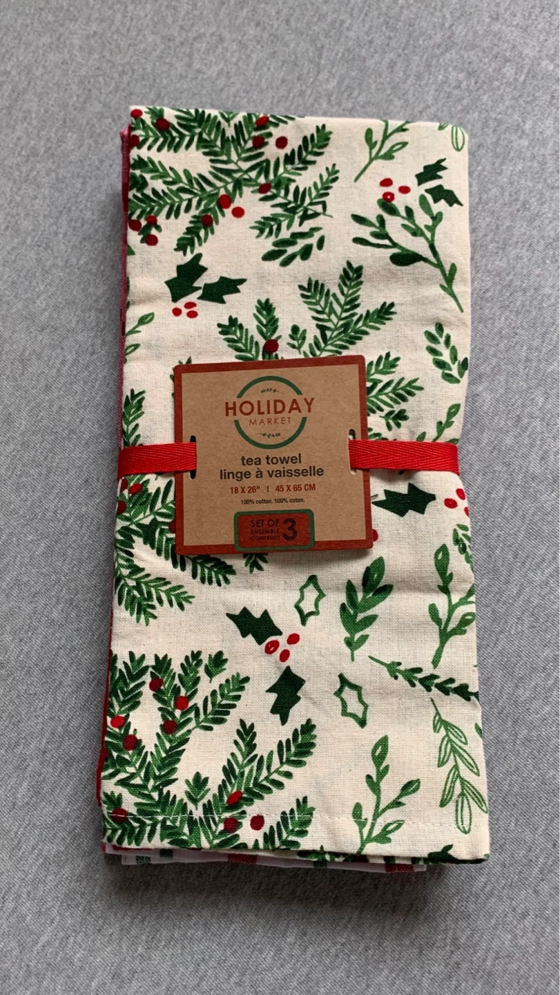 ‘Holiday Market’ Brand Tea Towels Set of 3 - Brand New ⚽️