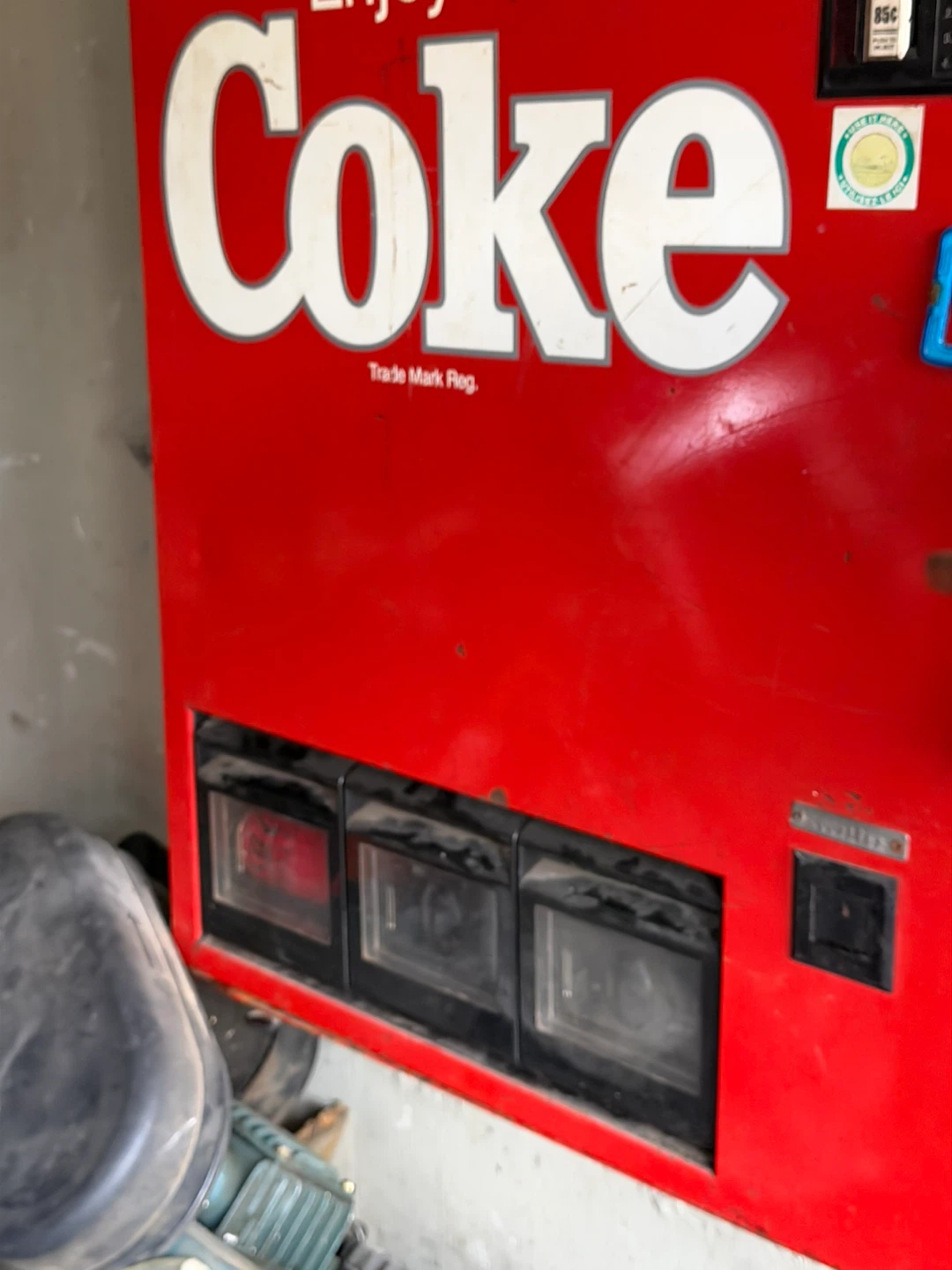 Vintage Coca-Cola and black Vending Machines - photo 2