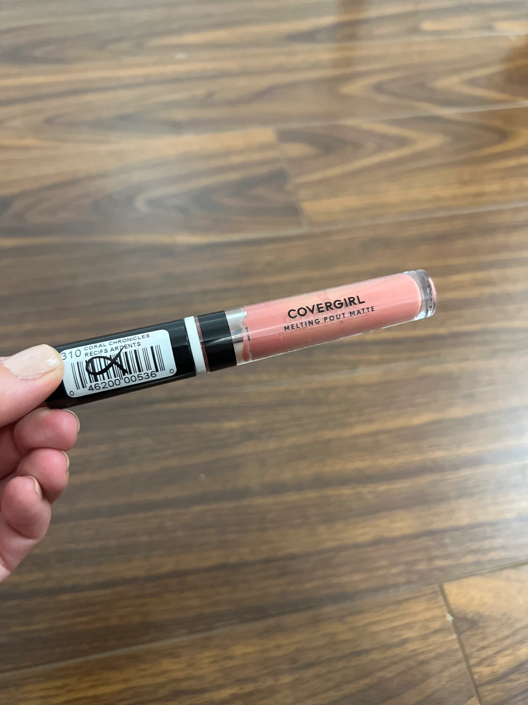 ⚽️COVERGIRL Melting Pout Matte Lipstick - Coral Sparkles 310