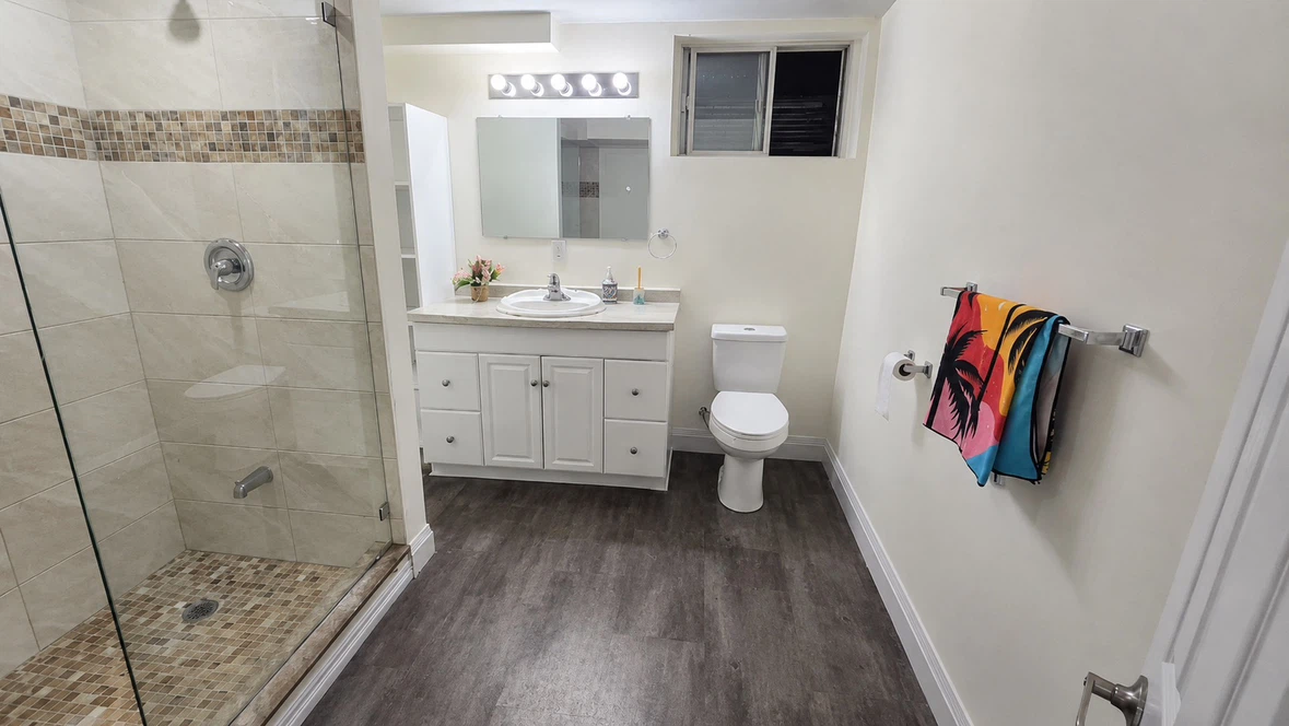 Newly Renovated 2-Bedroom Legal Basement with Private Entrance - photo 5