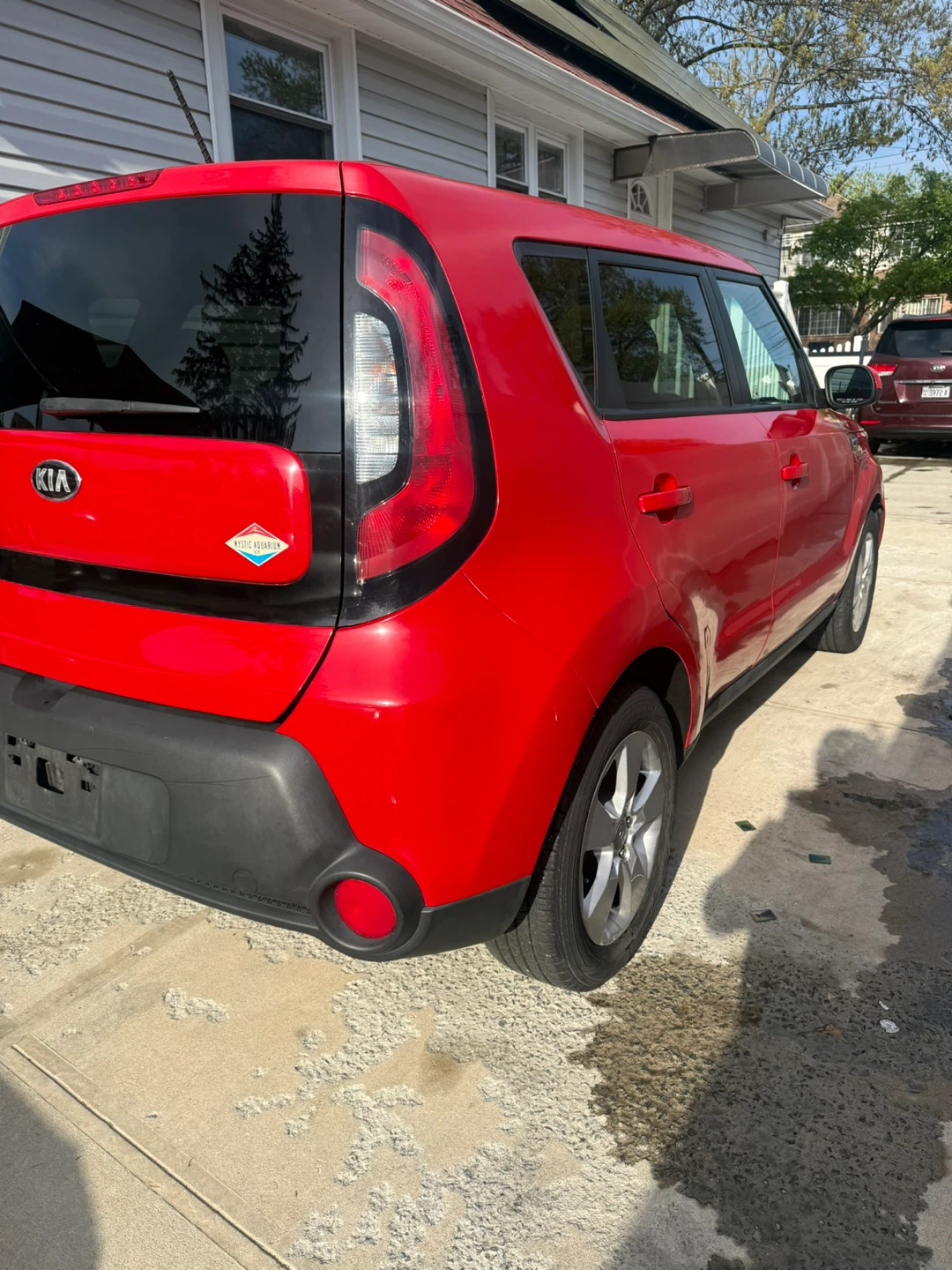 Red 2015 Kia Soul Base with 146,833 miles - photo 4
