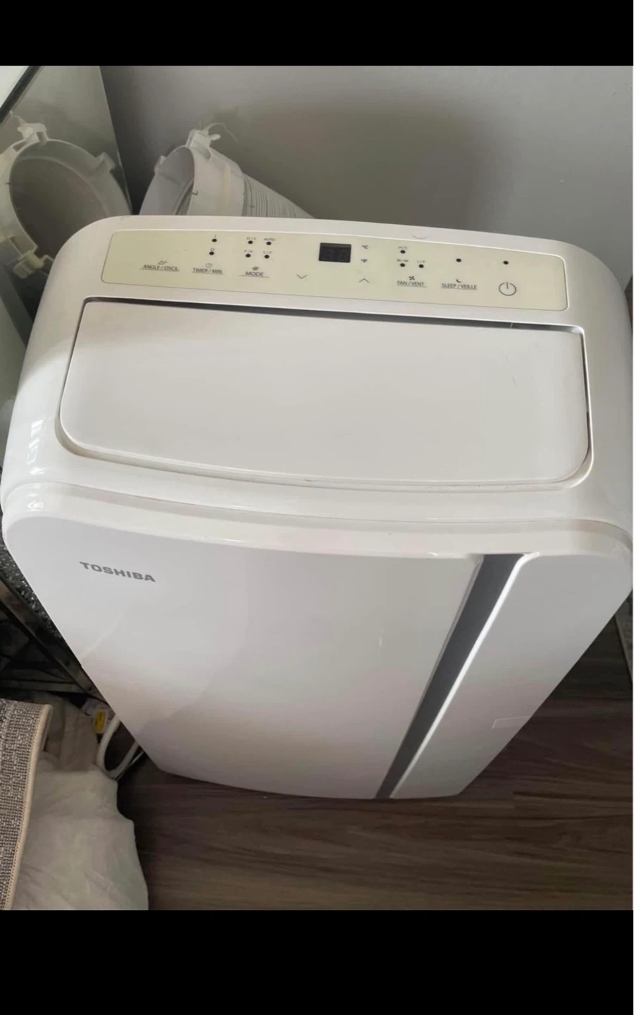 Toshiba 14,000 BTU Portable Air Conditioner - photo 3