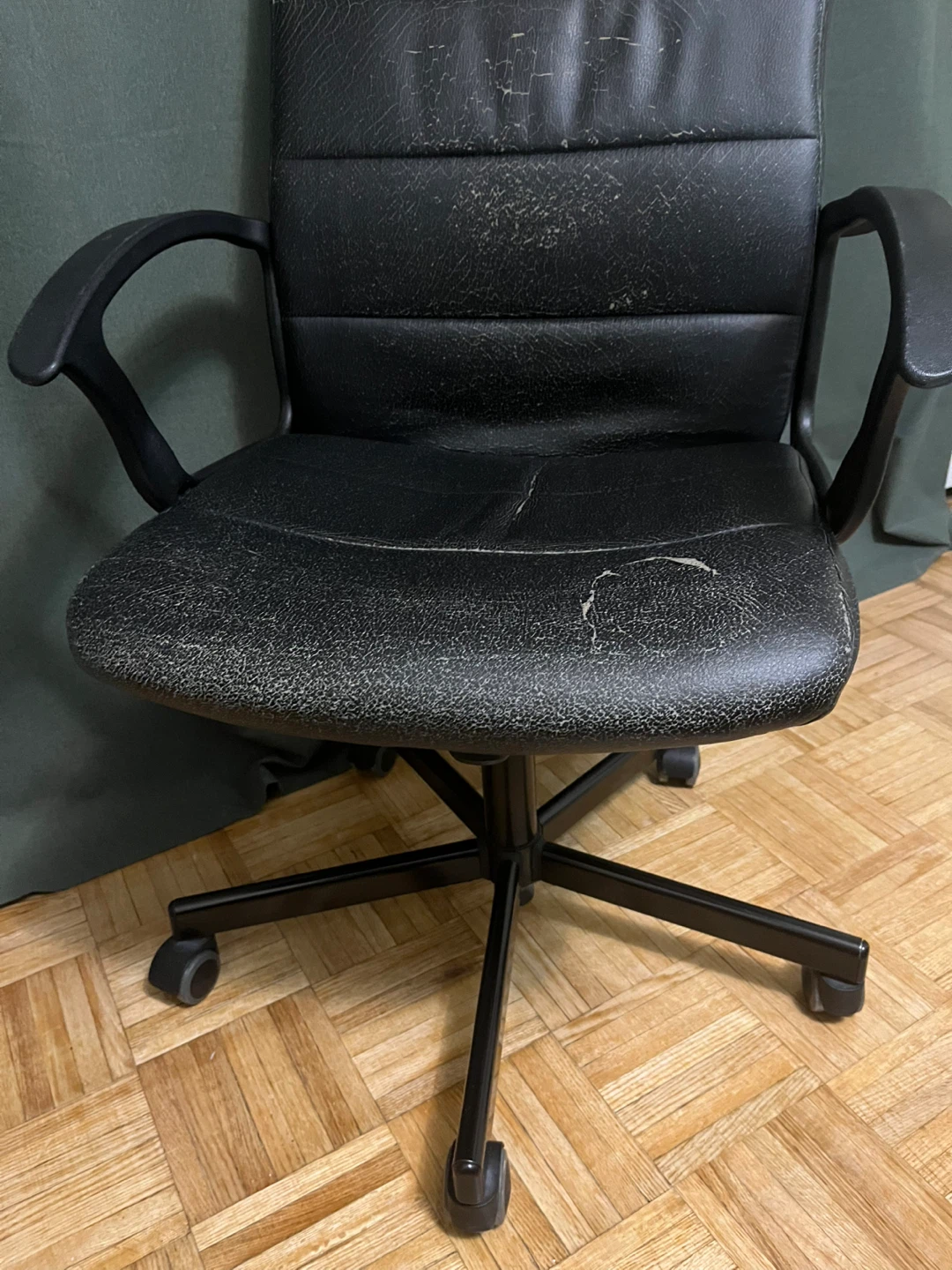 Black Office Chair - photo 5