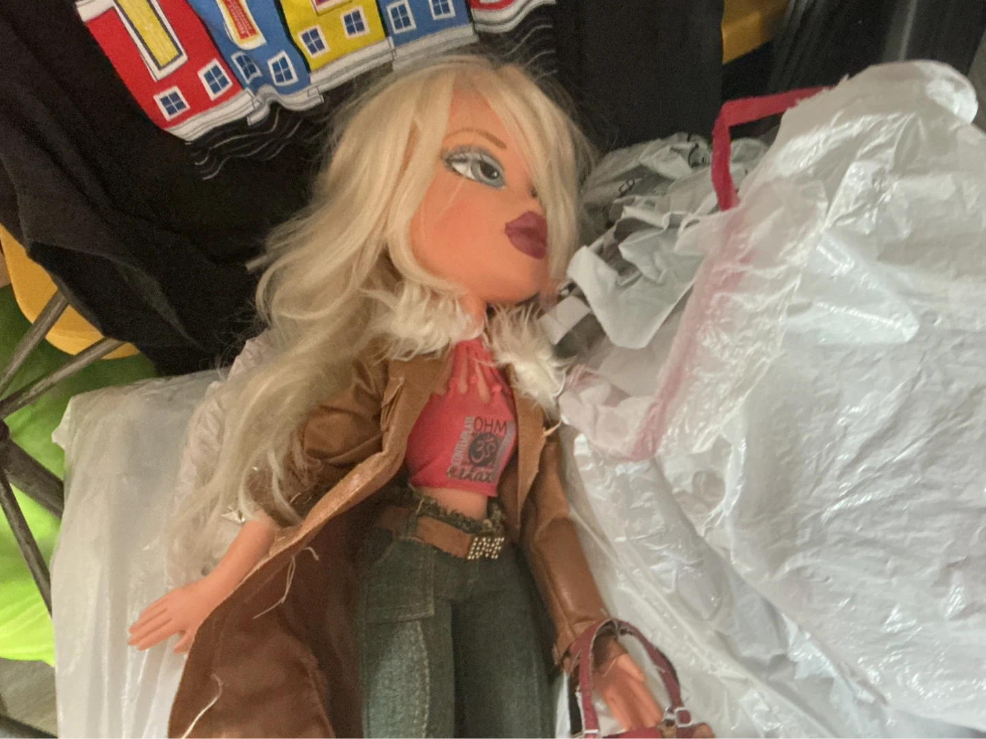 Bratz Doll with Fashion Clothes ⚽