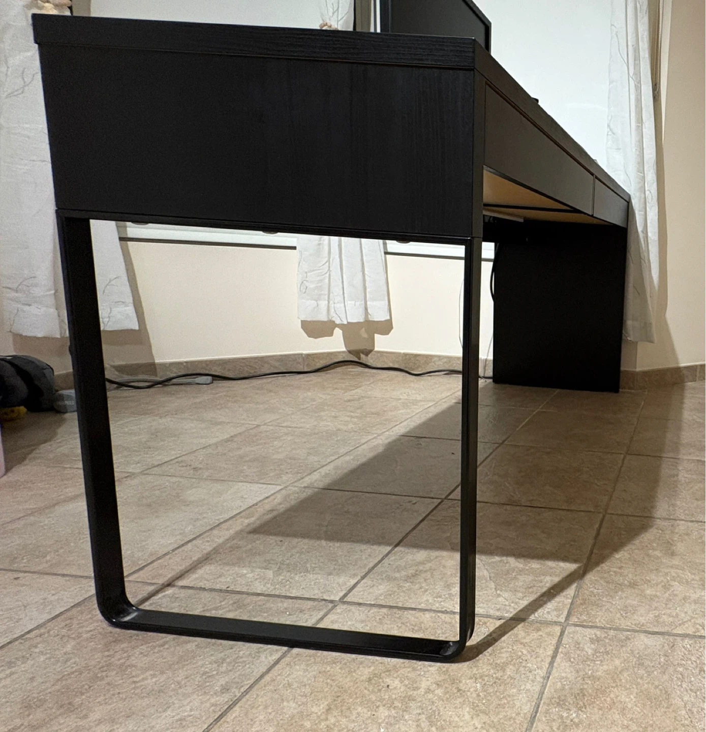 Black Desk with Drawers - photo 2