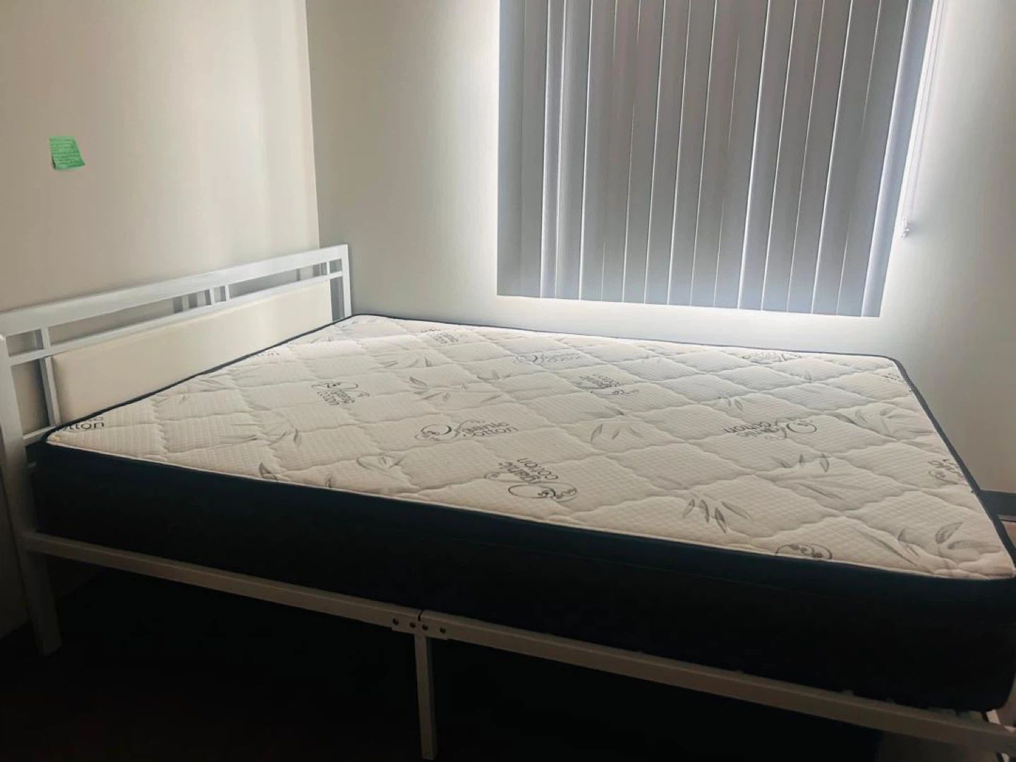 Queen bed set :Orthopedic Mattress with Metal White Bed Frame