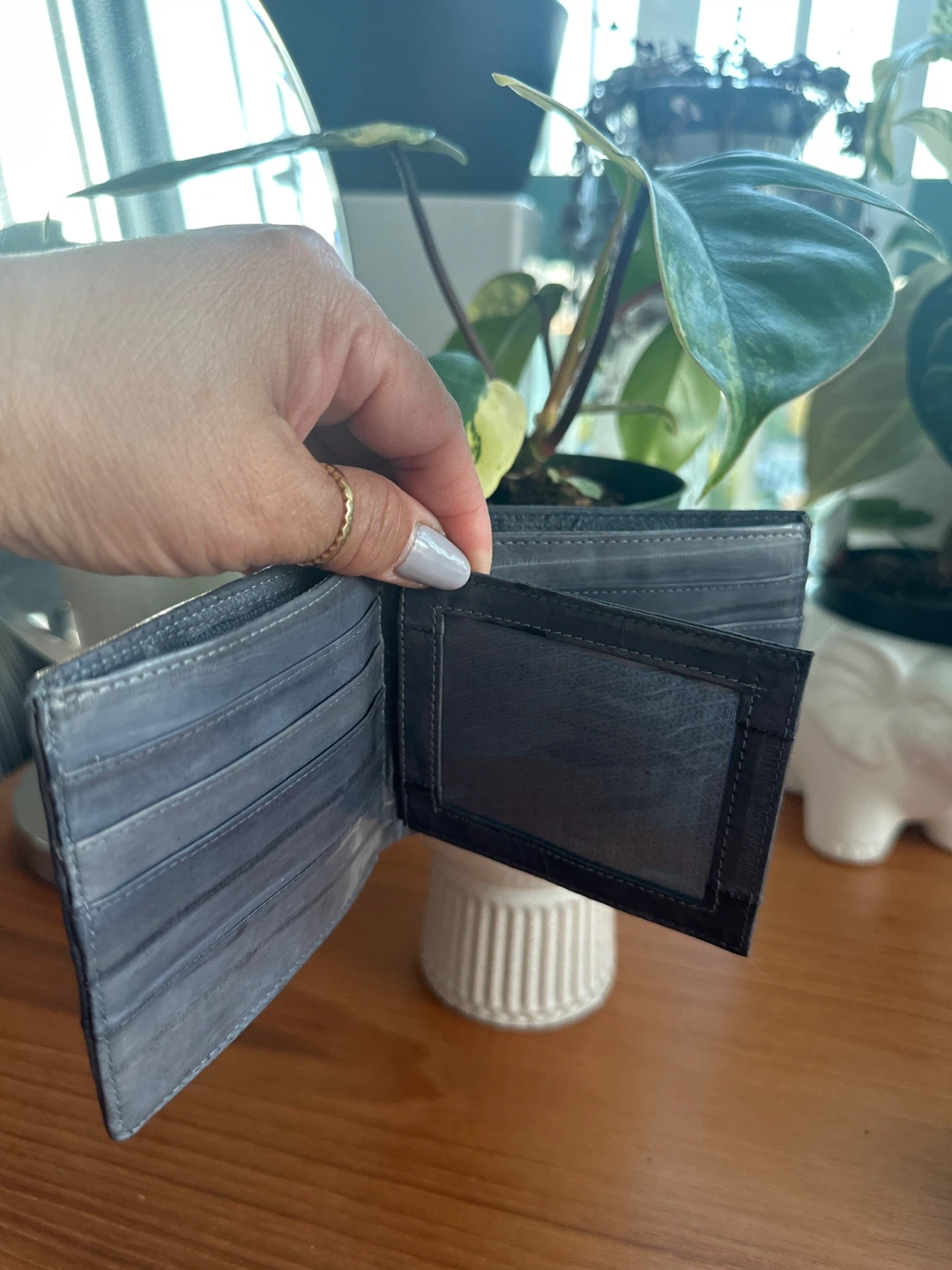 Grey Eel Skin Bi-fold Wallet - photo 4
