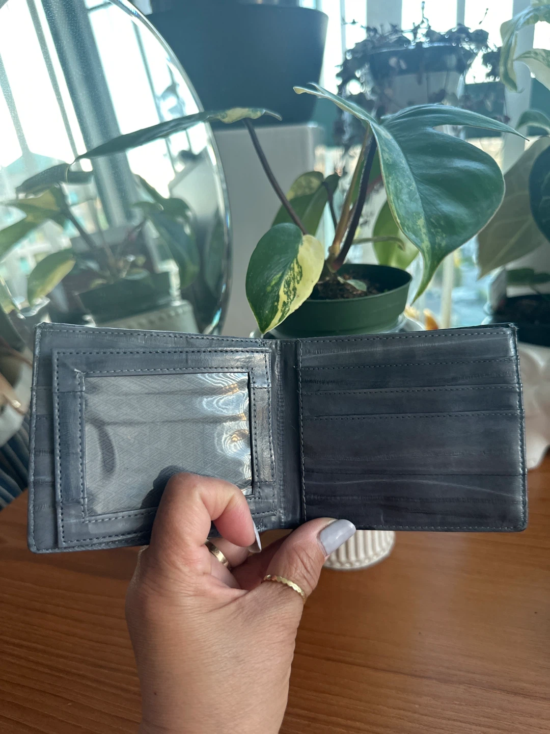 Grey Eel Skin Bi-fold Wallet - photo 3