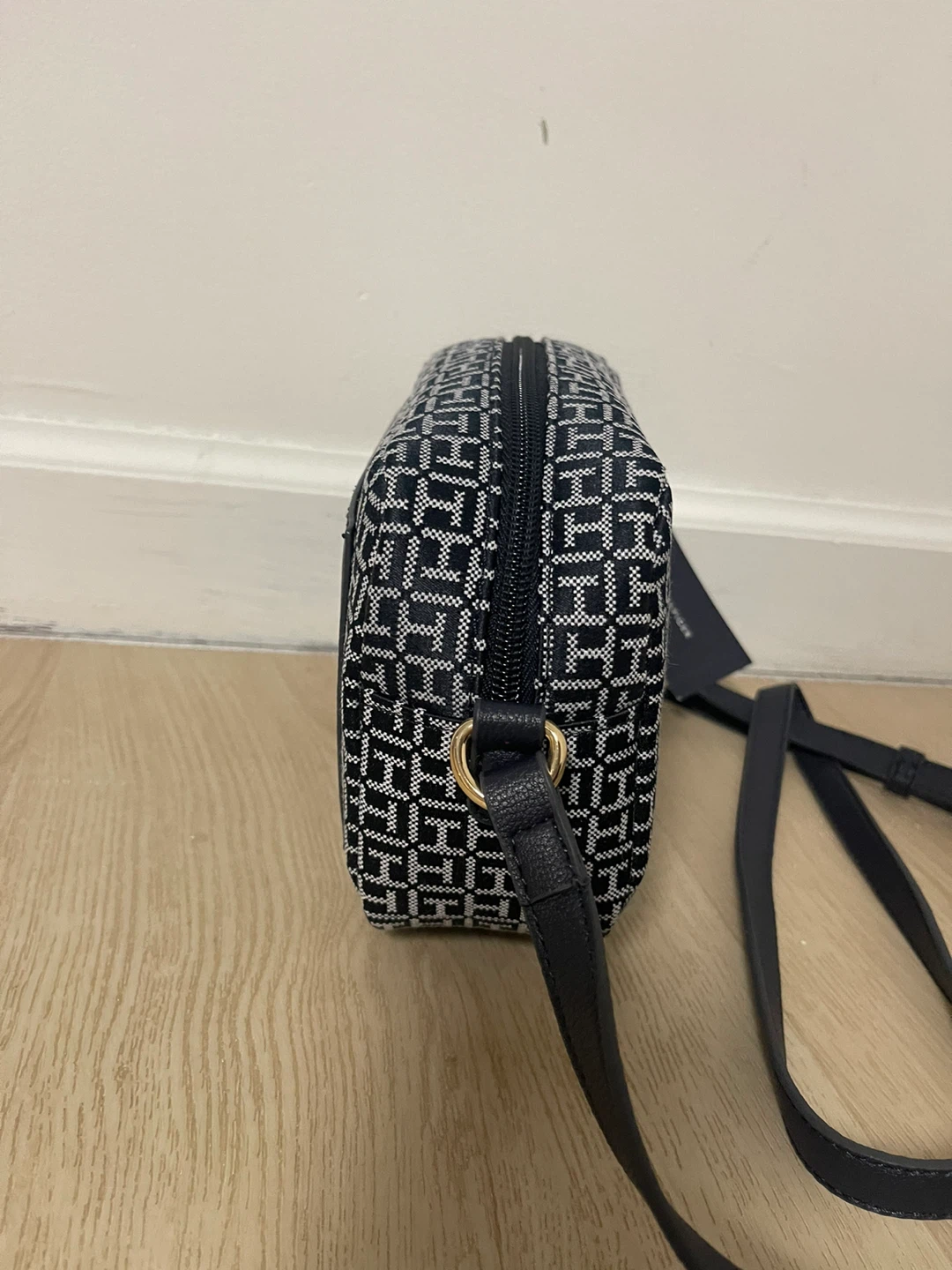 Tommy Hilfiger Crossbody Bag - photo 4