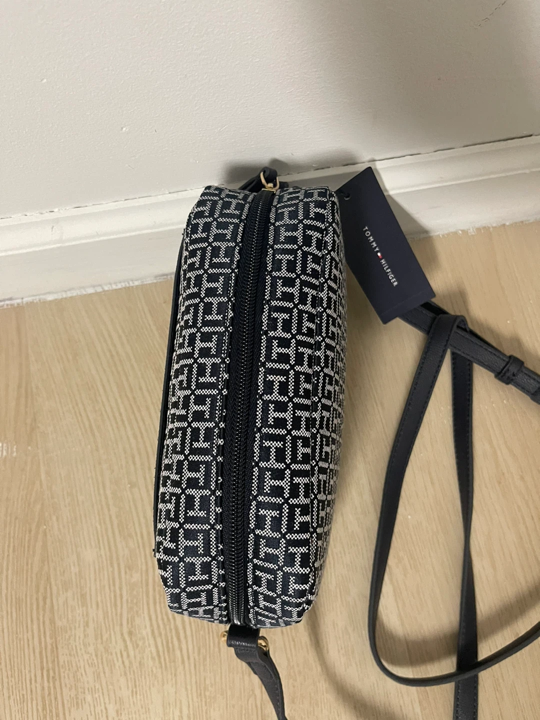 Tommy Hilfiger Crossbody Bag - photo 5