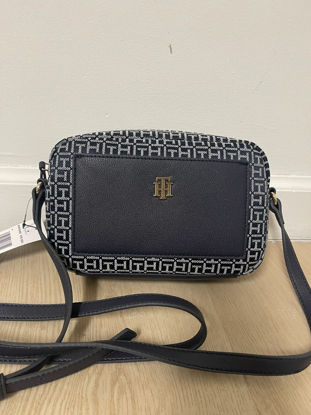 Tommy Hilfiger Crossbody Bag