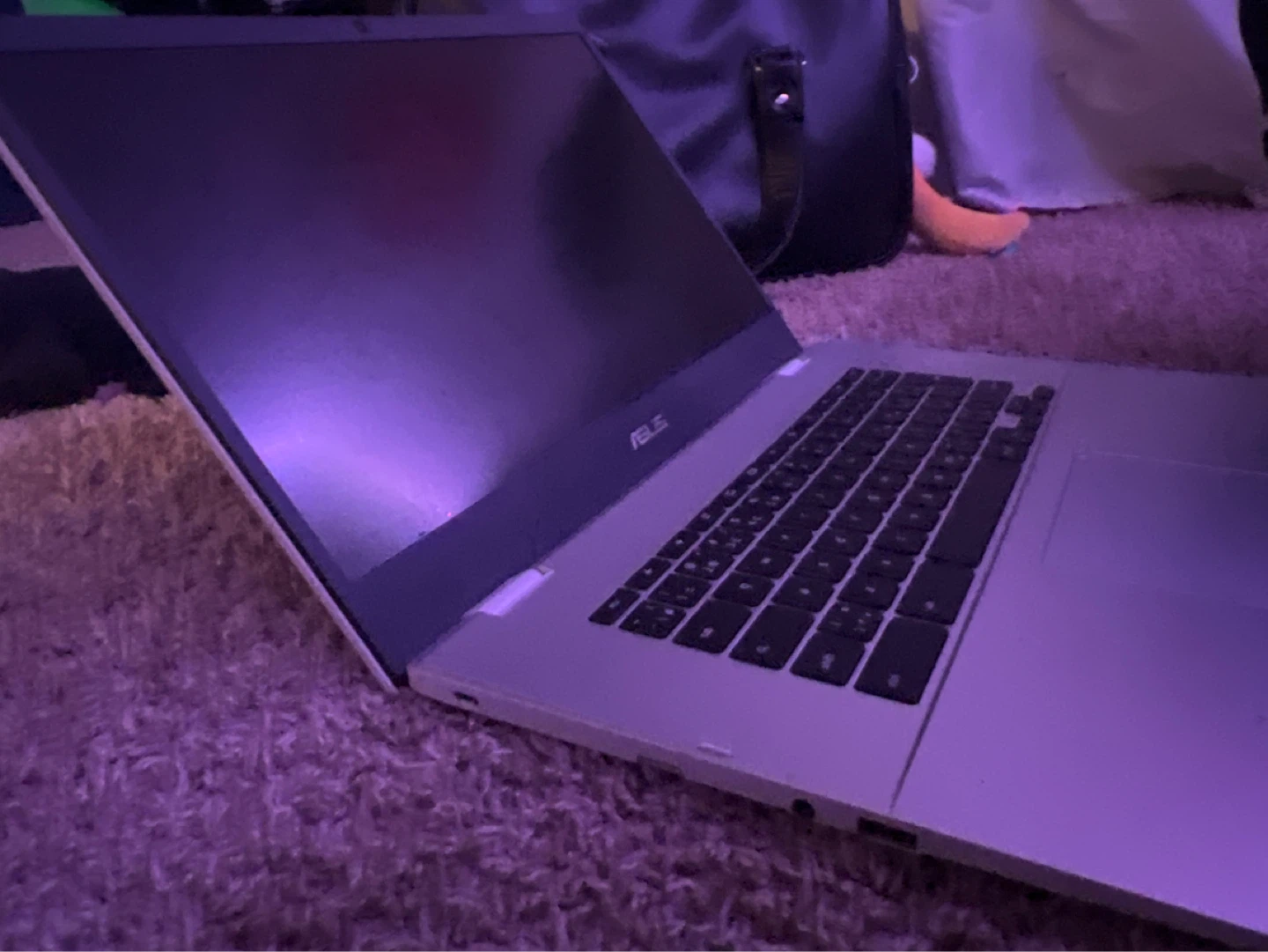 ASUS Chromebook Laptop - photo 4