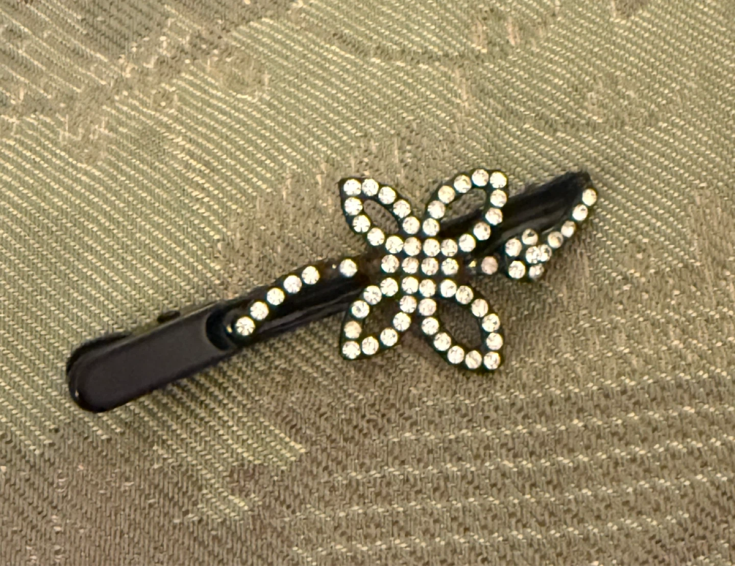 Butterfly Hair Clip with Rhinestones⚽️