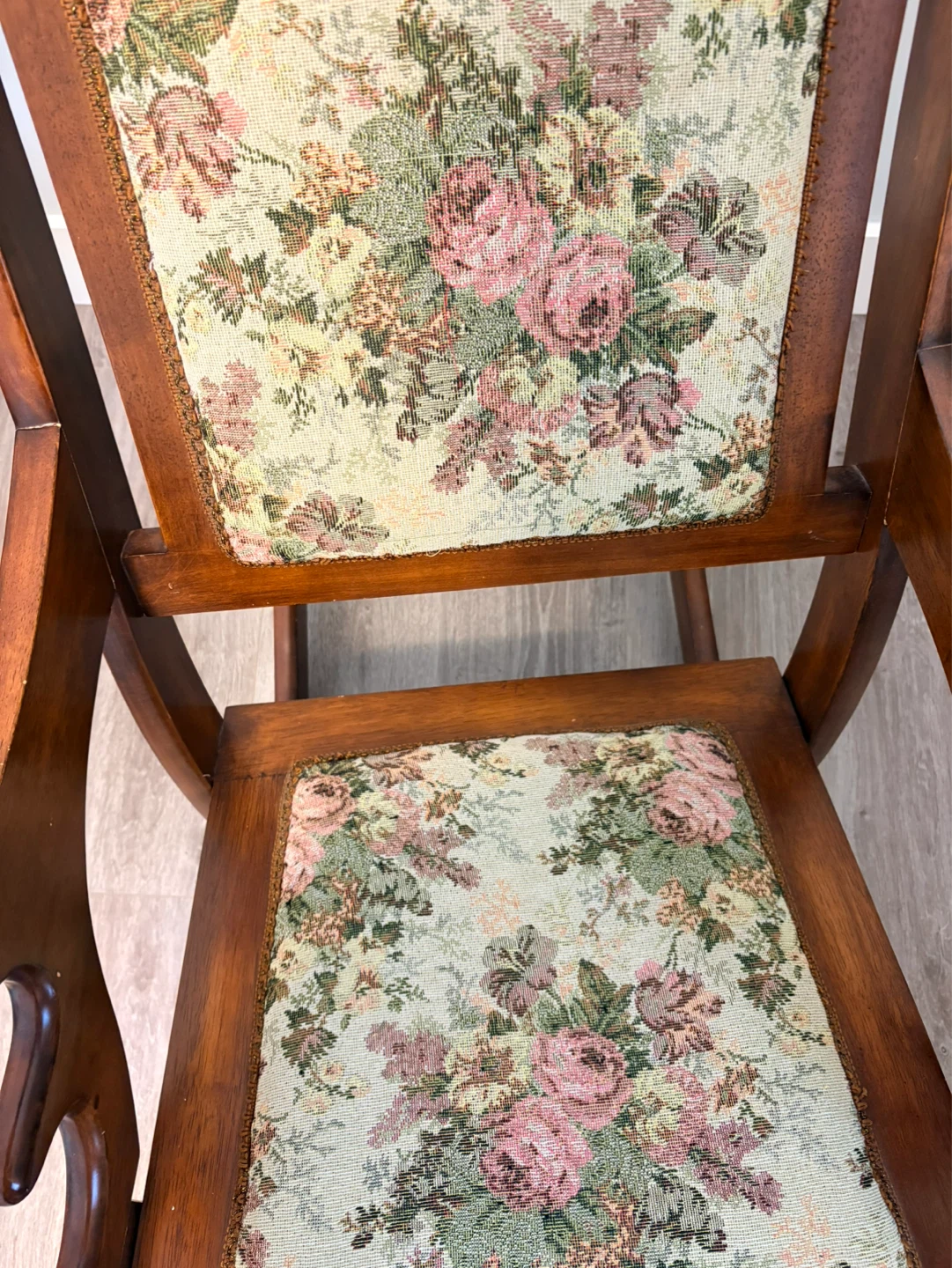 Vintage Floral Rocking Chair - photo 4