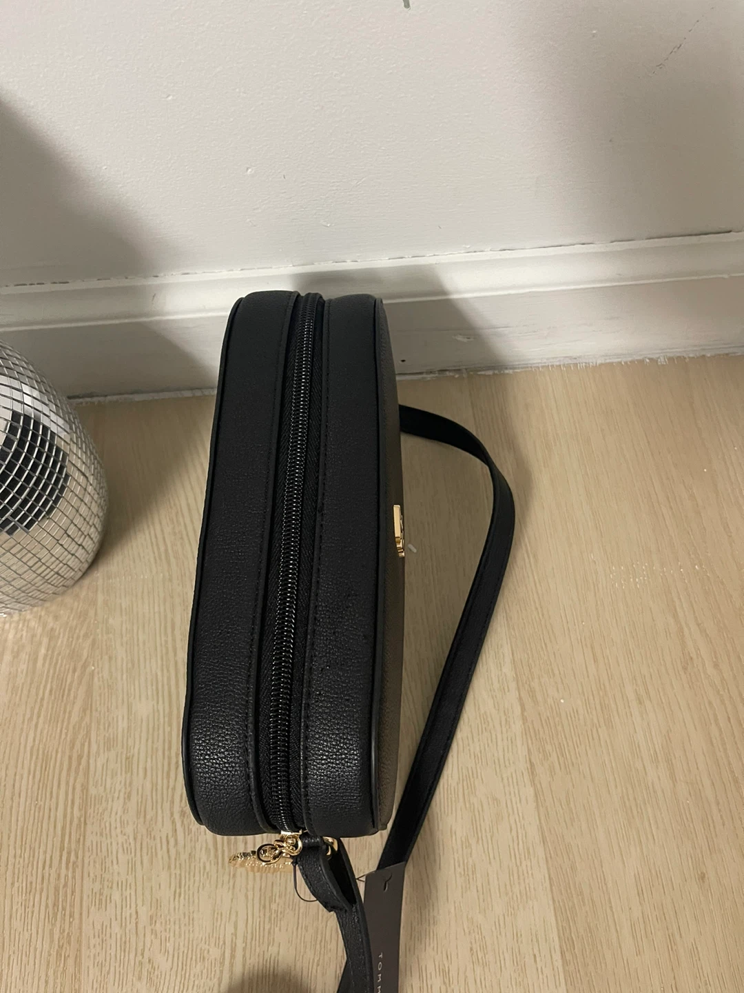 Tommy Hilfiger Black Camera Bag - photo 5