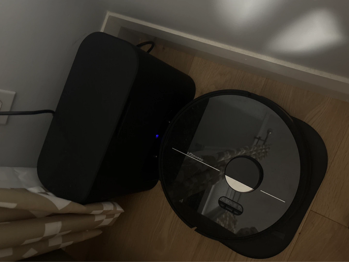 BobSweep Robotic Vacuum with Docking Station - photo 2