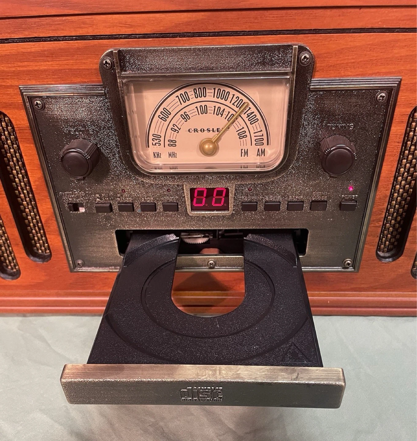 Crosley CR704 Record Player CD Player AM/FM Radio - photo 3