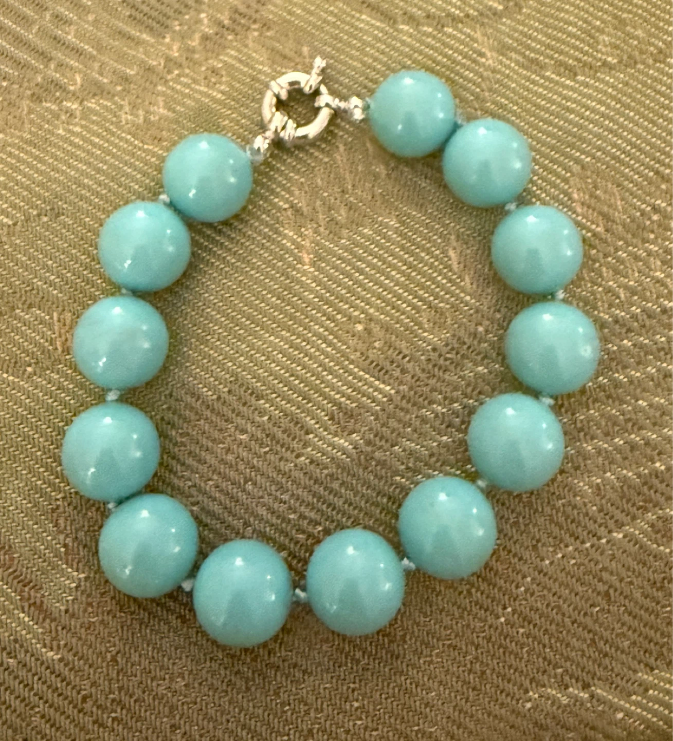 Teal Beaded Bracelet with Silver Clasp⚽️