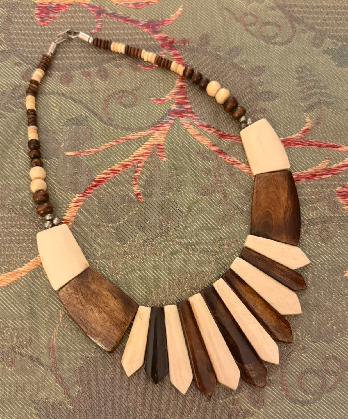 Wooden Statement Necklace⚽️