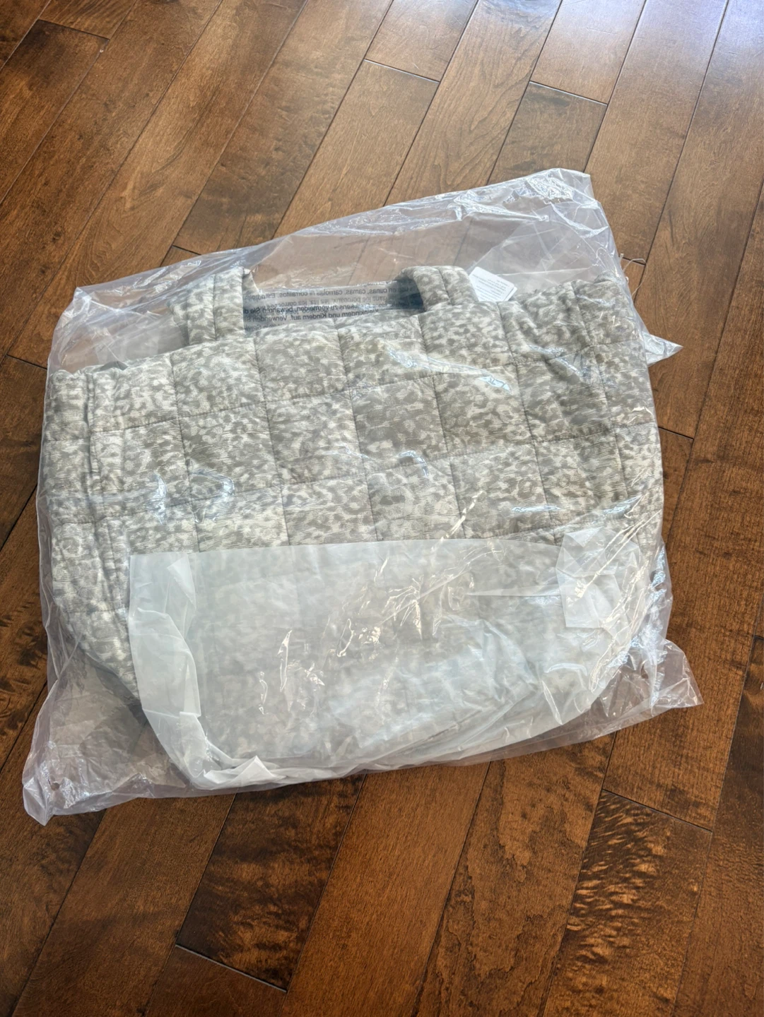 Lululemon Quilted Tote Bag Grey Leopard - photo 2