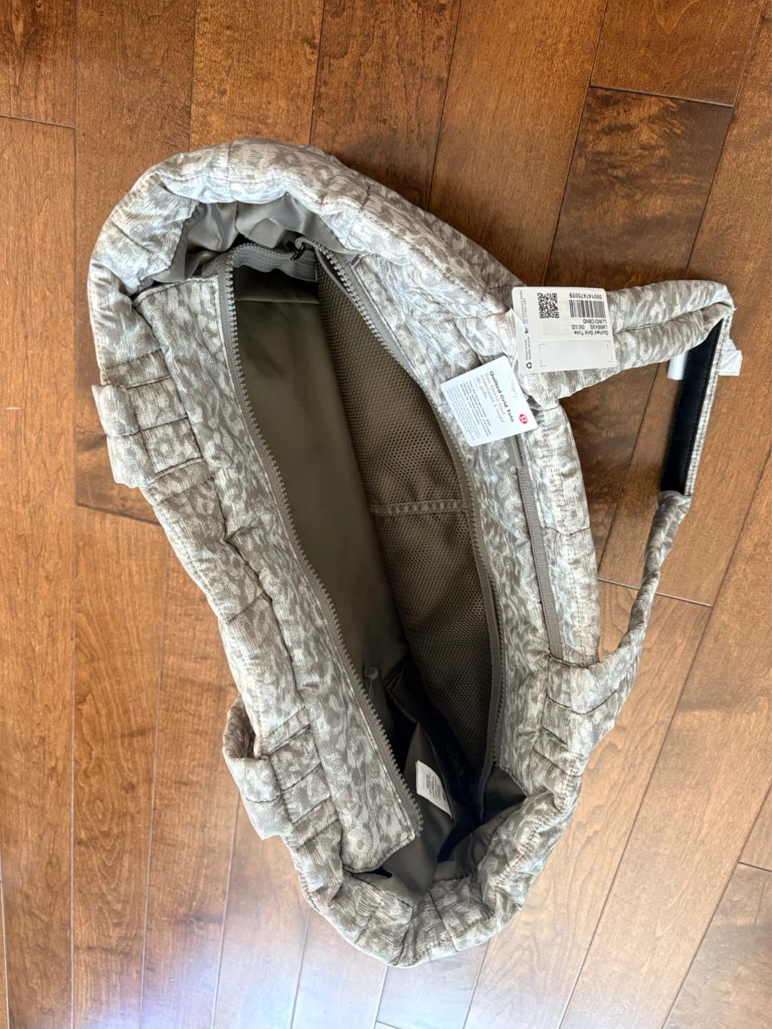 Lululemon Quilted Tote Bag Grey Leopard - photo 3