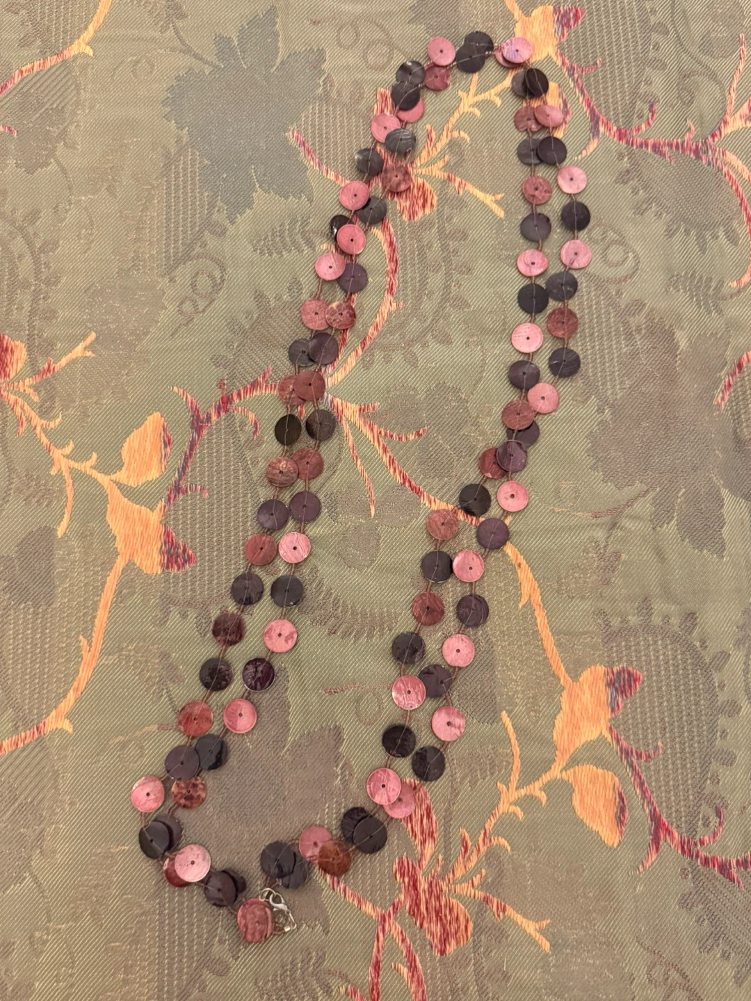 Beaded Necklace with Pink and Brown Discs⚽️