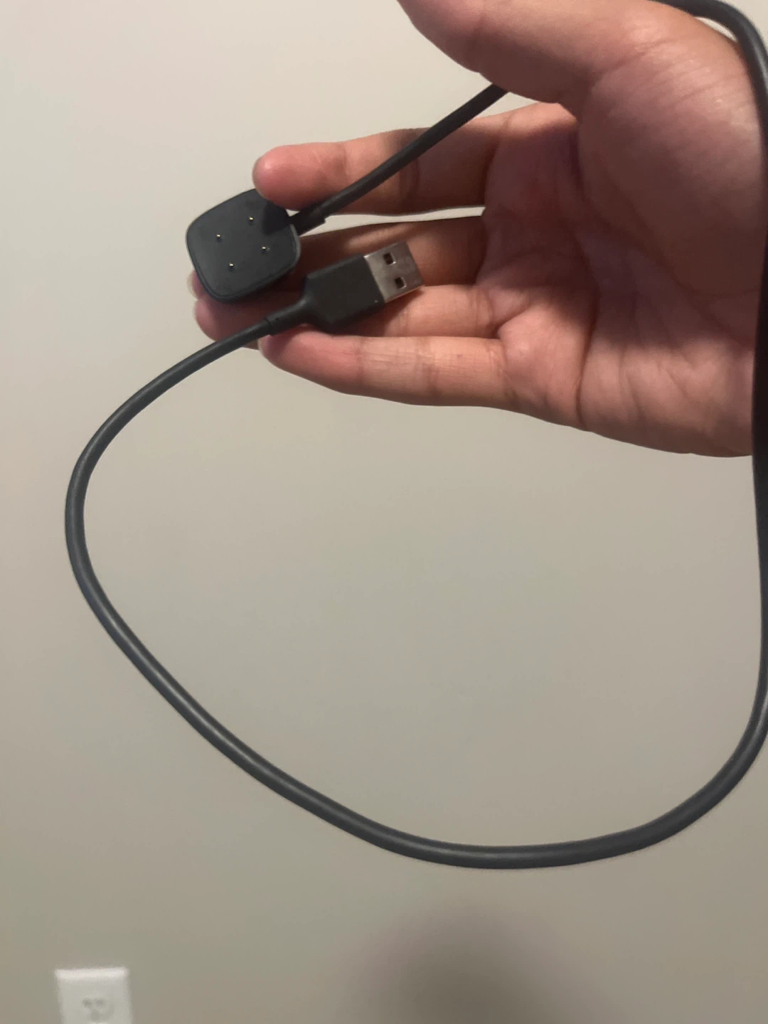 Fitbit Versa Smartwatch with Charger - photo 5