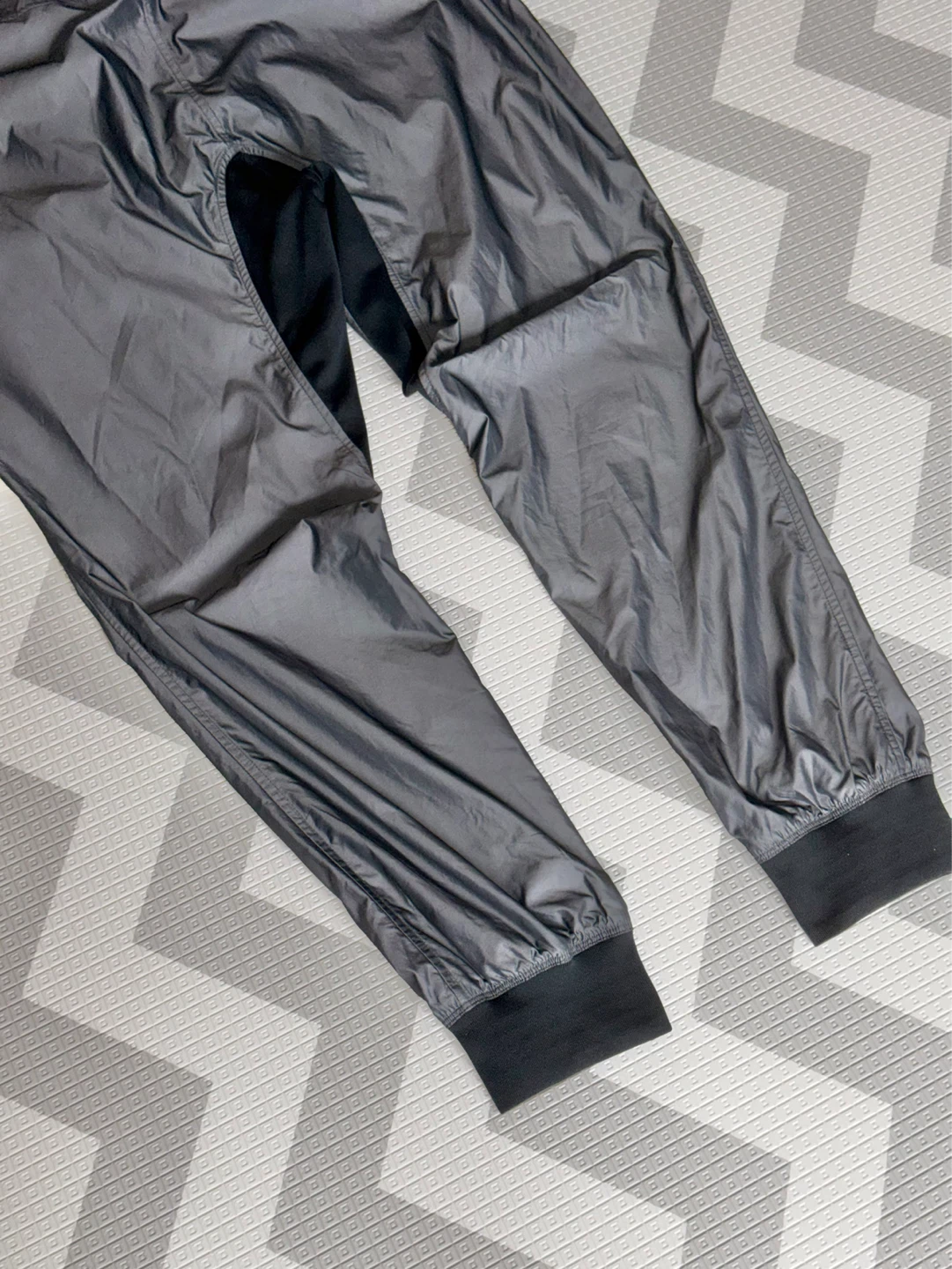 Nike Men's Lightweight Charcoal Pants - photo 4