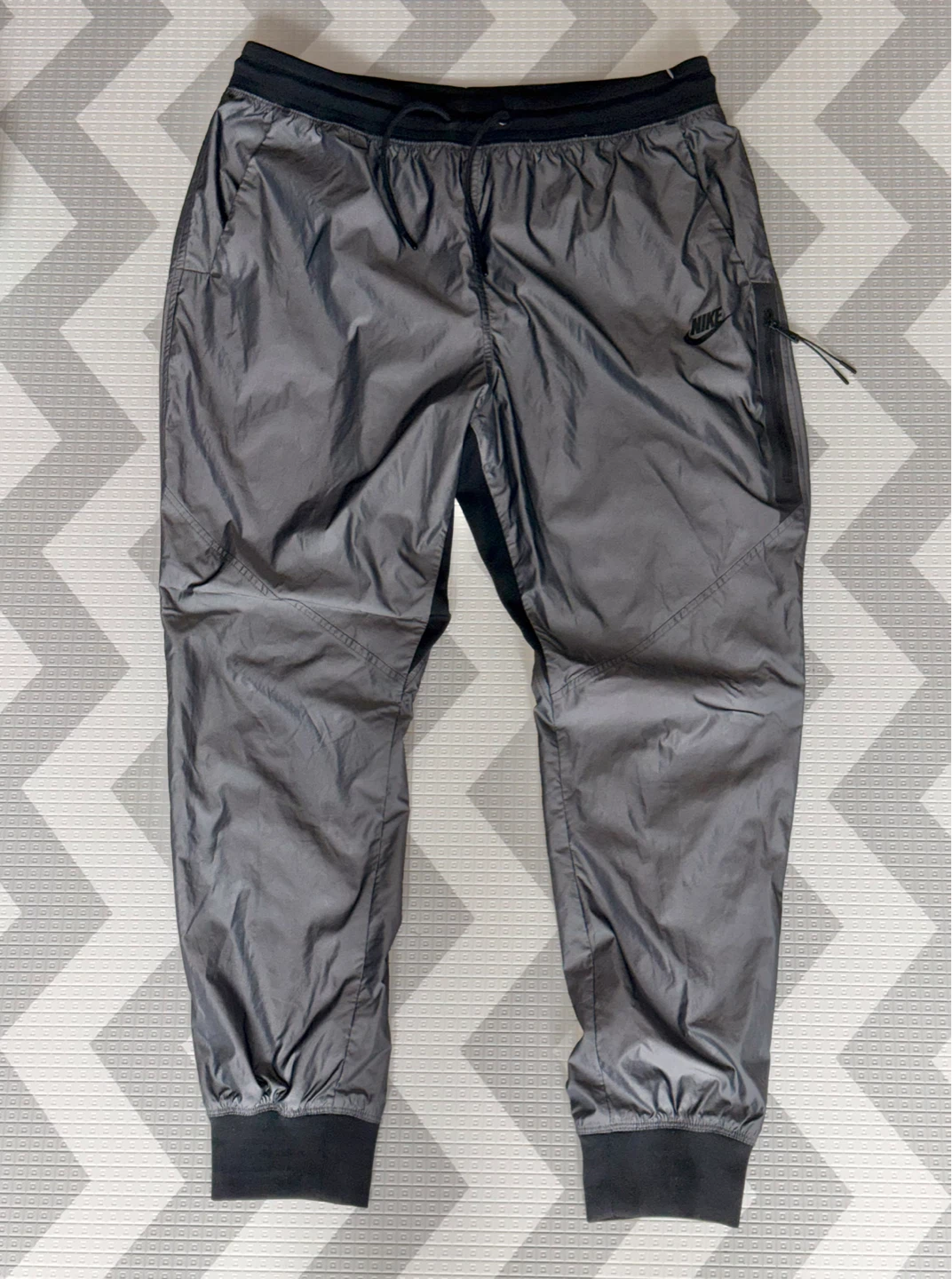 Nike Men's Lightweight Charcoal Pants - photo 2