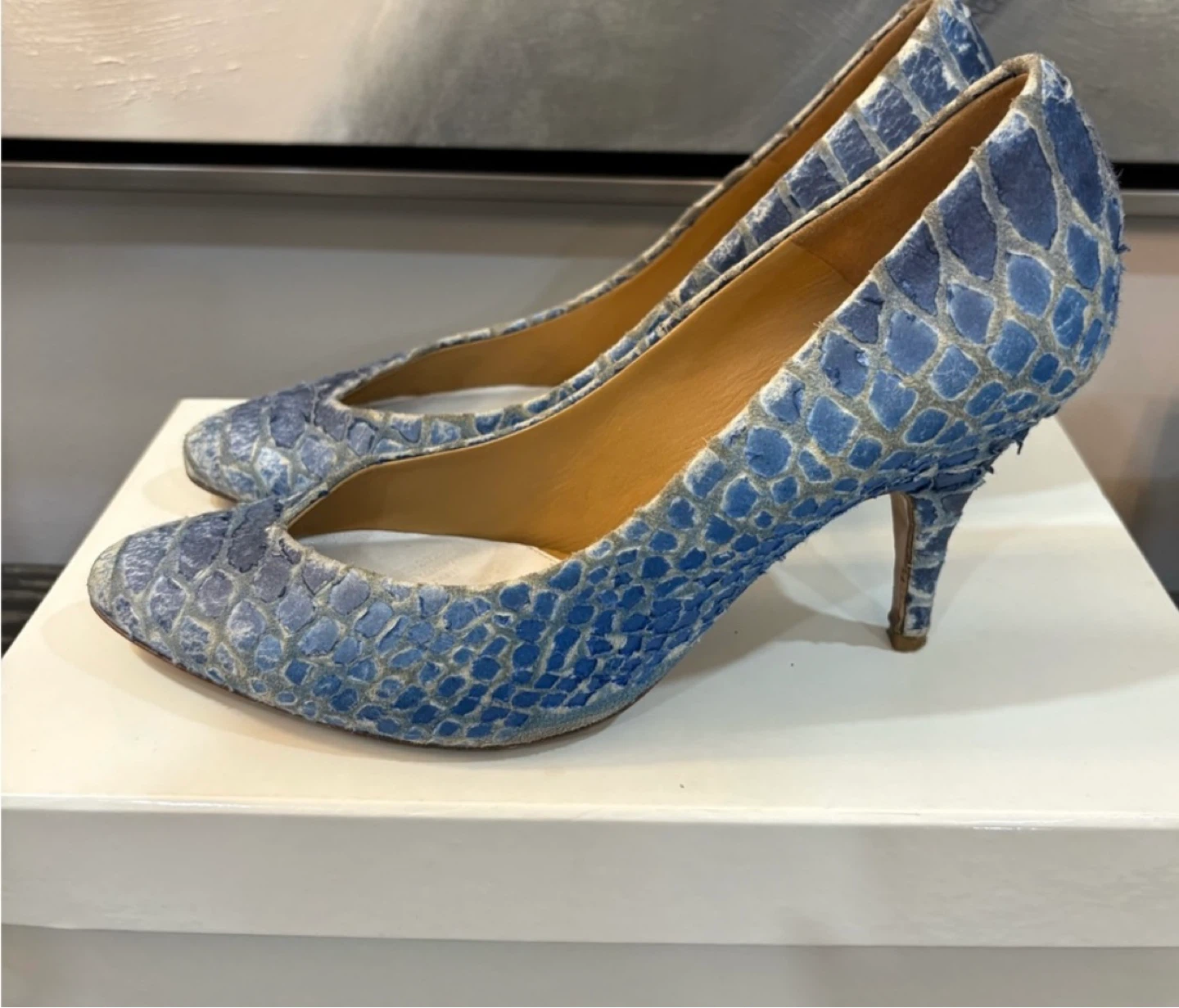 Maison Margiela Blue Snakeskin Heels - photo 3