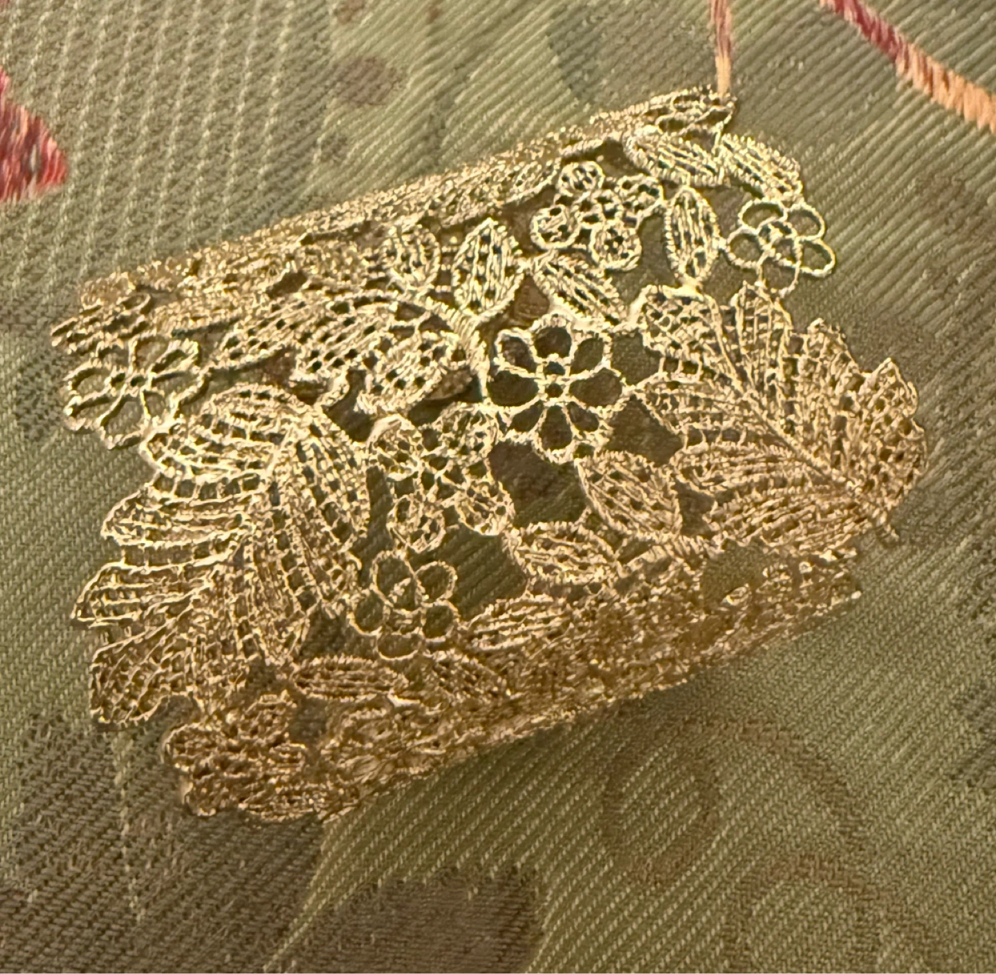 Gold Tone Lace Wide Cuff Bracelet⚽️