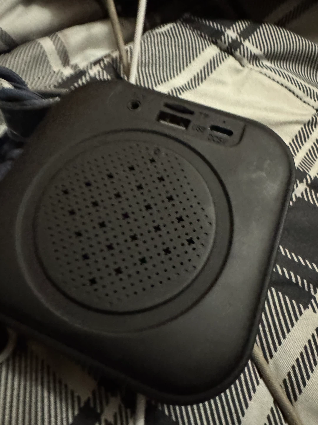 HOCO Portable Bluetooth Speaker - photo 2