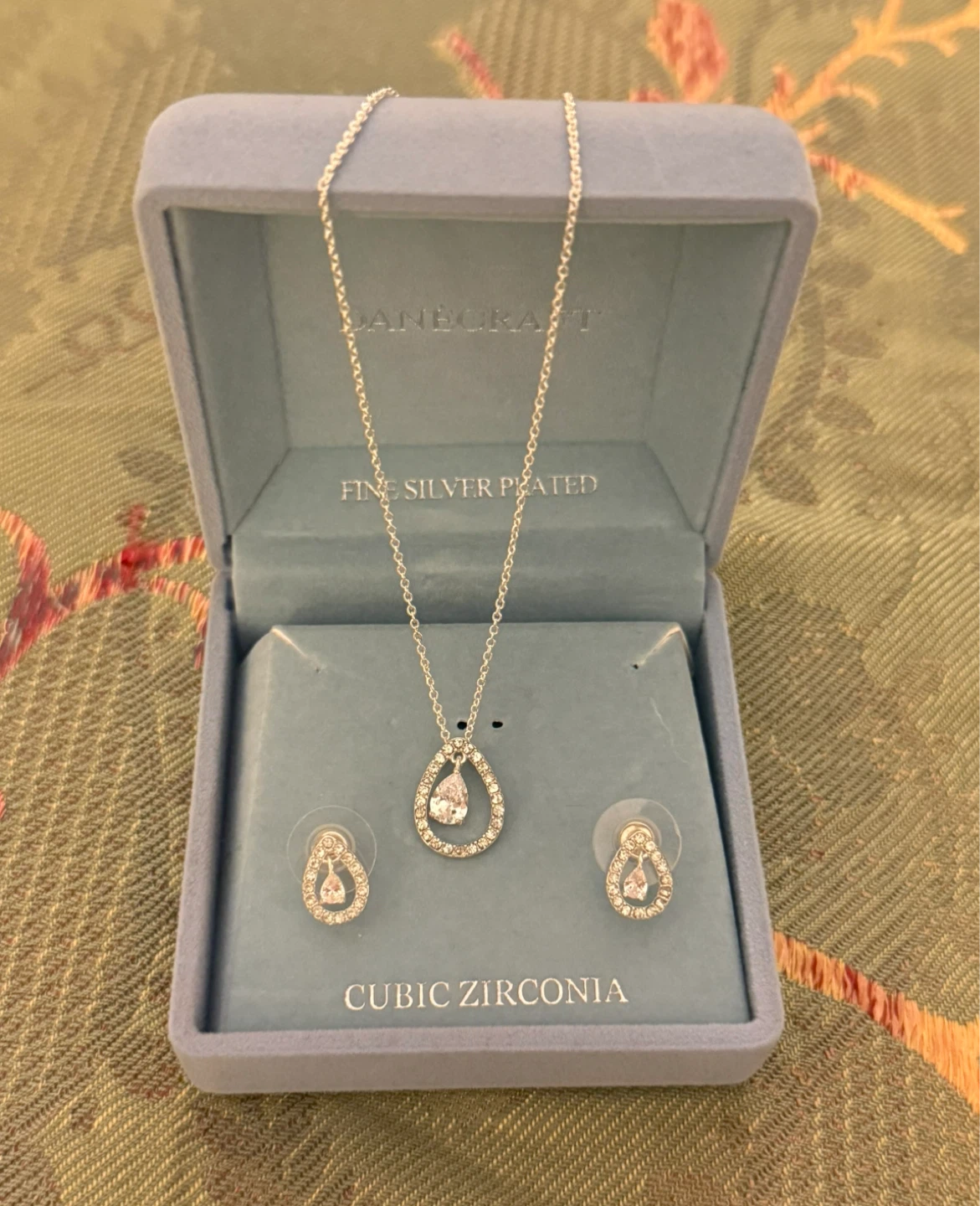 Vanecraft Fine Silver Plated Cubic Zirconia Jewelry Set⚽️