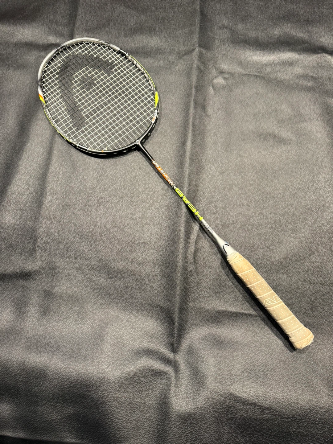 2 Badminton Rackets + Yonex Cover 🏸 - photo 3
