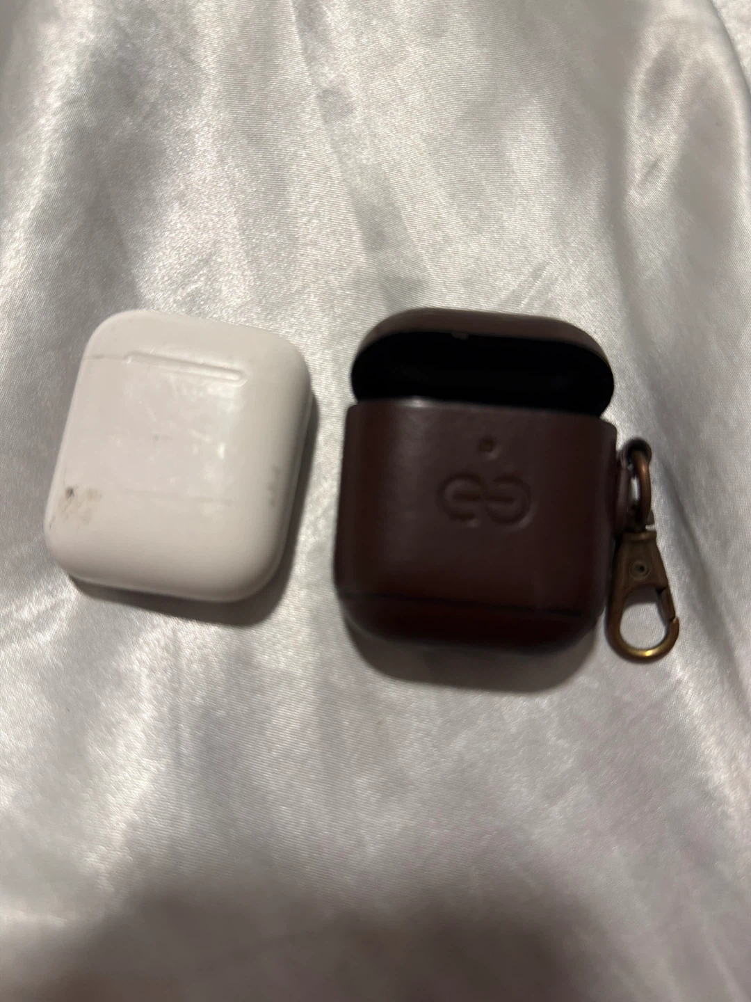 Apple AirPods (2nd Generation) - photo 5