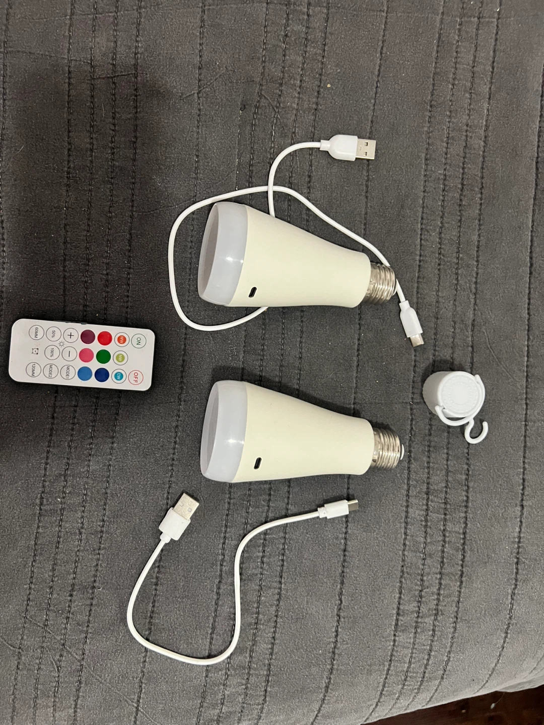 2 LED Color Changing Light Bulbs with Remote ⚽
