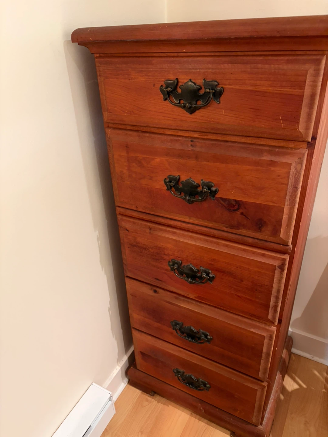 Wooden Dresser with 5 Drawers