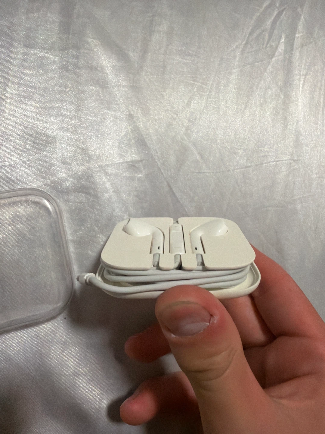 Apple EarPods with Case - photo 3