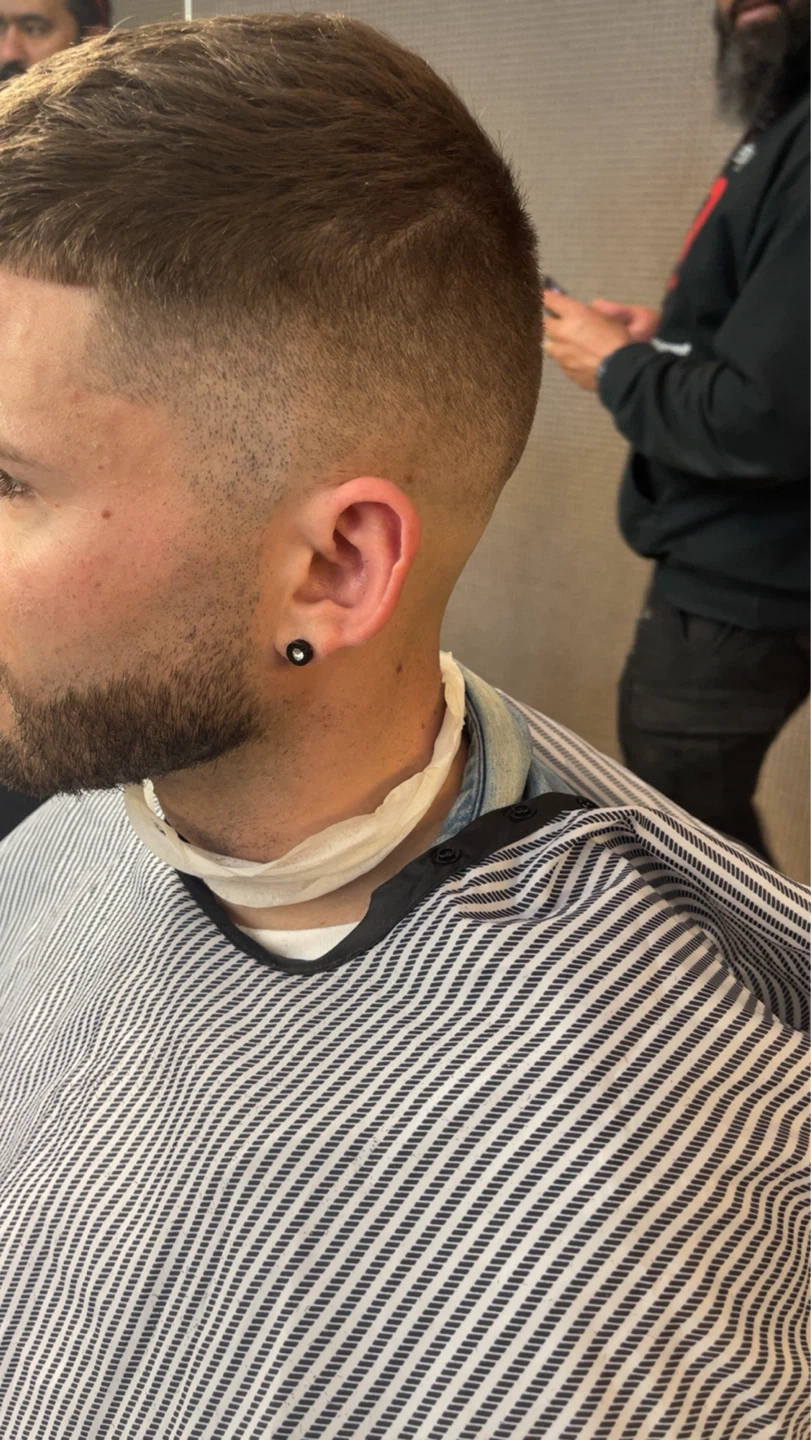 Men's Haircut - photo 4