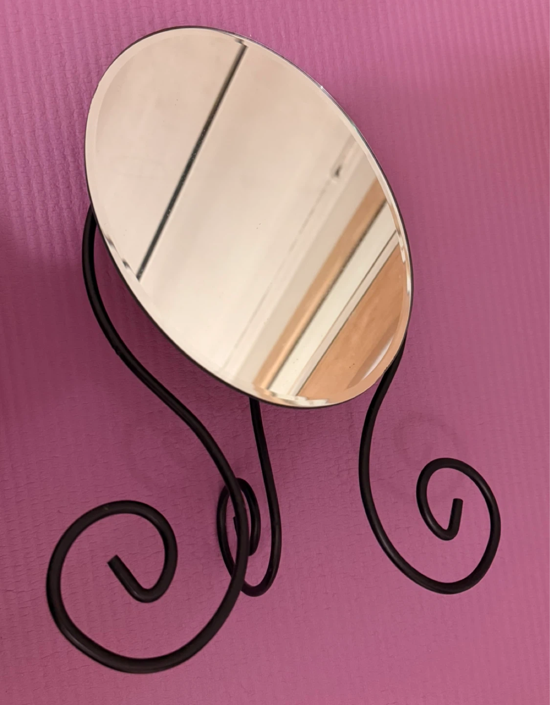 ⚽️Oval Vanity Mirror with Black Metal Stand