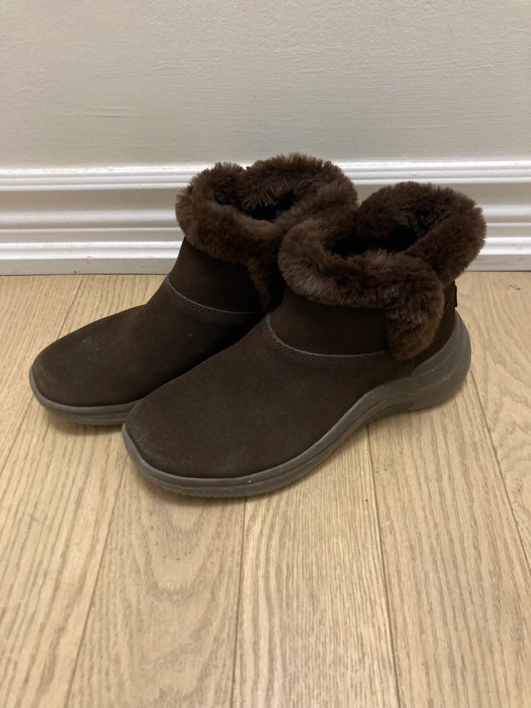 ⚽️Skechers Brown Ankle Boots with Fur Trim