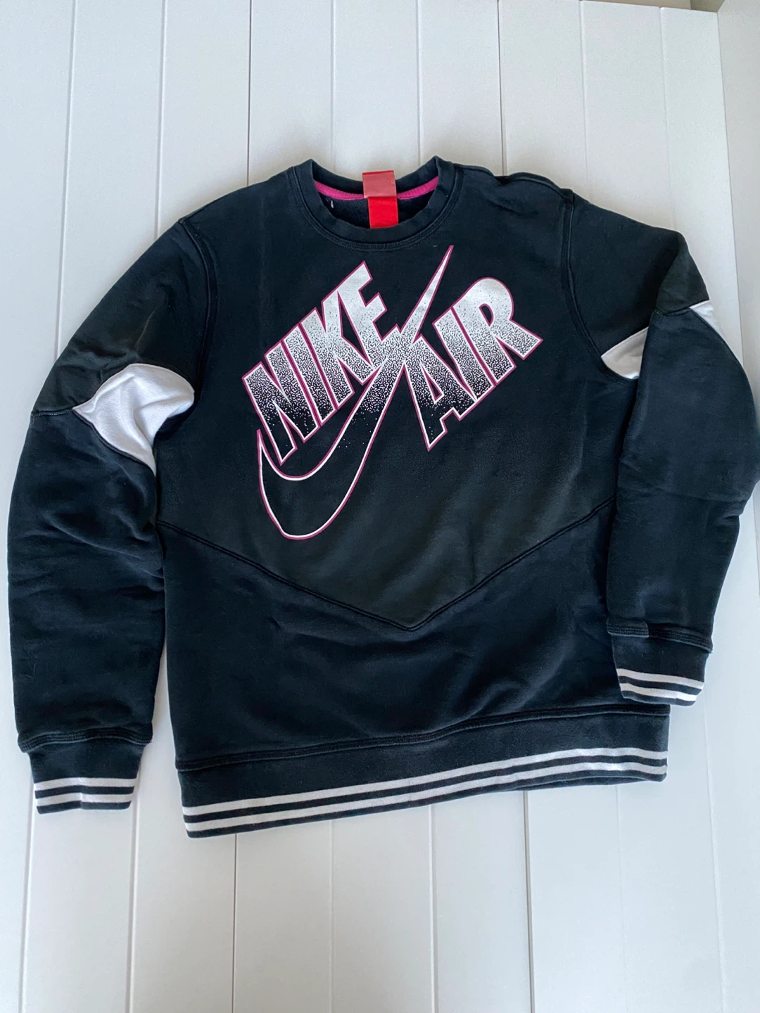 Vintage Nike Air Black Crewneck Sweatshirt Pink White Graphics⚽️