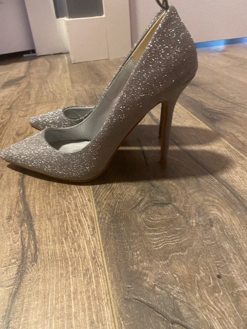 BLINKS Silver Glitter Heels - photo 2