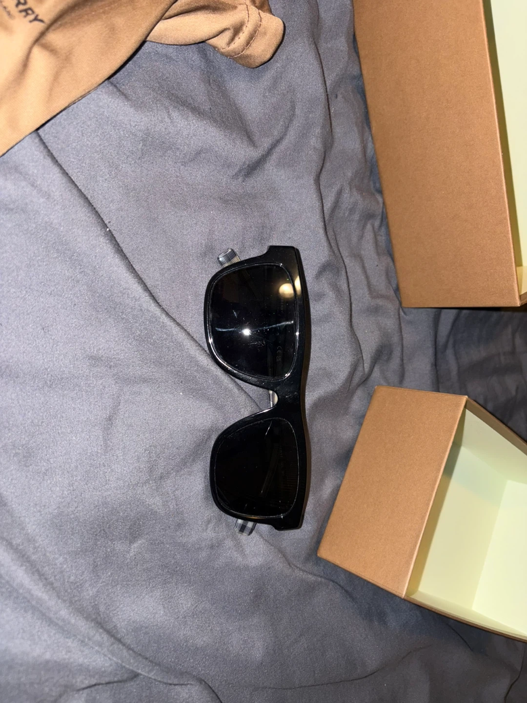 Burberry Sunglasses with Case and Box - photo 5