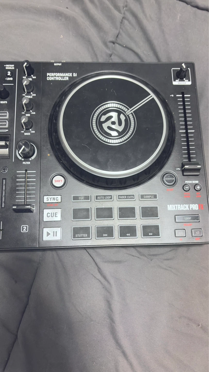 Numark Mixtrack Pro FX DJ Controller - photo 2