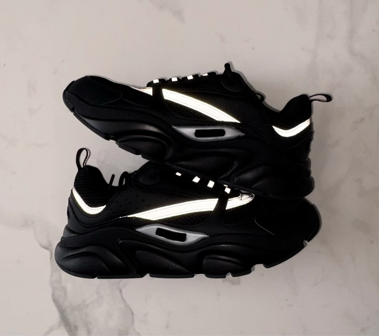 Dior b22